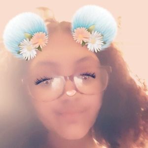 Meet your Posher, Lea